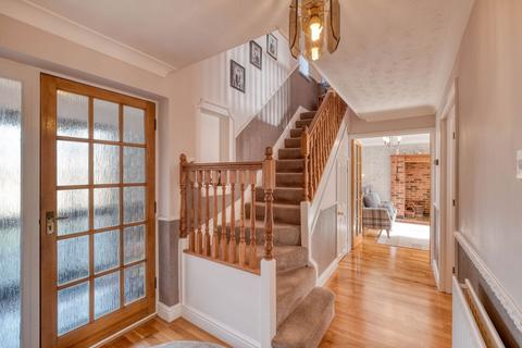 18 Brookfield Close, Hunt End, Redditch, B97 5LL