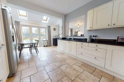 5 bedroom semi-detached house for sale, The Avenue, Spinney Hill, Northampton NN3 6BA