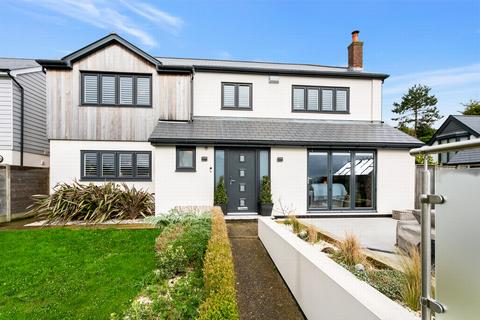 4 bedroom detached house for sale, North Road, Hythe, CT21