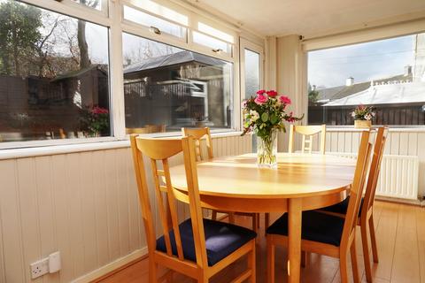 3 bedroom terraced house for sale, Raeburn Avenue, East Kilbride G74