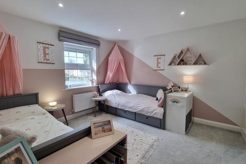 17 Ropeway, Bishops Itchington, Southam, CV47 2ED