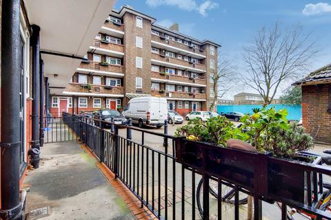 Flat 3, Frankham House Frankham Street, London, SE8 4RL