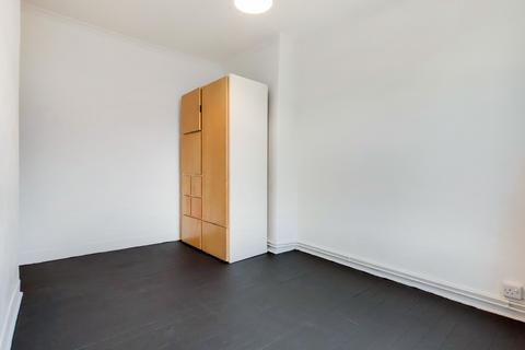 Flat 3, Frankham House Frankham Street, London, SE8 4RL