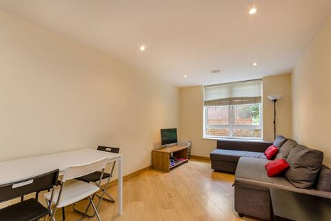 2 bedroom flat to rent, Printing House Square, Guildford, GU1