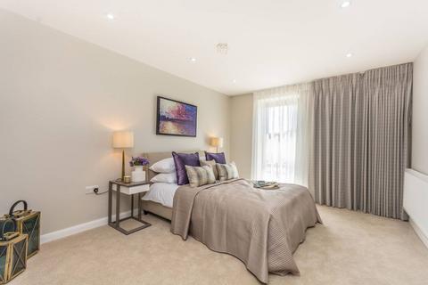 3 bedroom flat to rent, Atar House, South Bermondsey, London, SE16