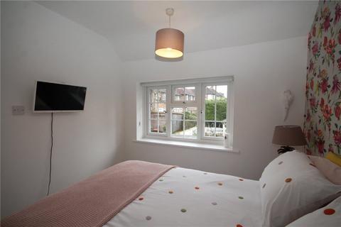 34 Chapel Way, Epsom, KT18 5TF