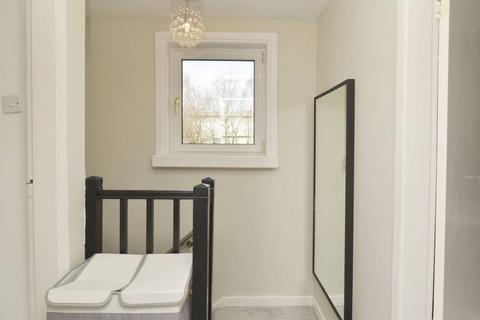 51 Drum Brae Terrace, Edinburgh, EH4 7SF