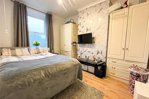 6 Berry Street, Greenfield, Oldham, OL3 7EF