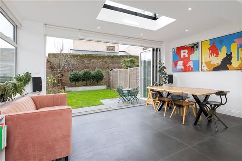 4 bedroom end of terrace house for sale, Old House Close, Wimbledon, London, SW19