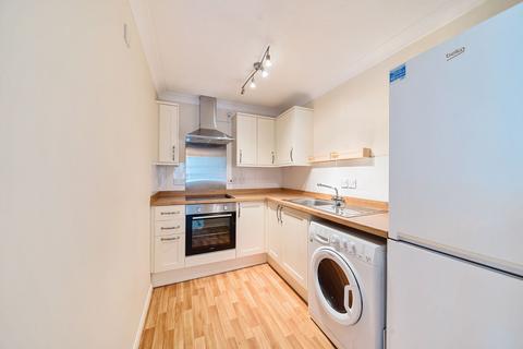2 bedroom apartment for sale, Kearton Place 169-171 Croydon Road, Caterham CR3