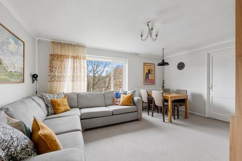 2 bedroom flat for sale, Inglewood, Croydon, Surrey