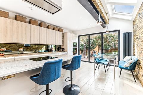 80 Muncaster Road, London, SW11 6NU