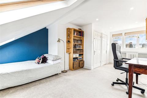 80 Muncaster Road, London, SW11 6NU
