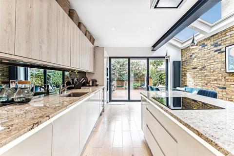 80 Muncaster Road, London, SW11 6NU