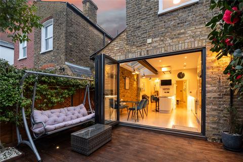 80 Muncaster Road, London, SW11 6NU