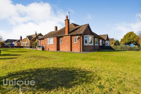 2 bedroom bungalow for sale, Elmhurst Road,  Lytham St. Annes, FY8