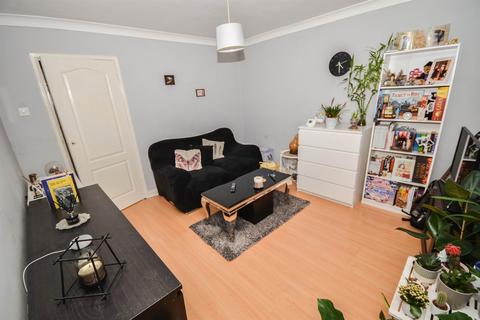 1 bedroom flat for sale, Landseer Gardens, South Shields