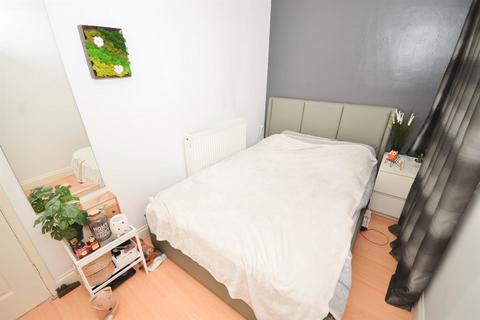 1 bedroom flat for sale, Landseer Gardens, South Shields