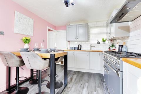 11 Wilmott Way, Winklebury, Basingstoke, RG23 8AP