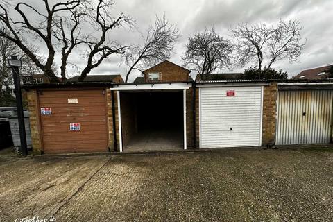 Garage to rent, Byron Road, Wembley HA0