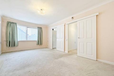 2 bedroom retirement property for sale, High Street, Herne Bay