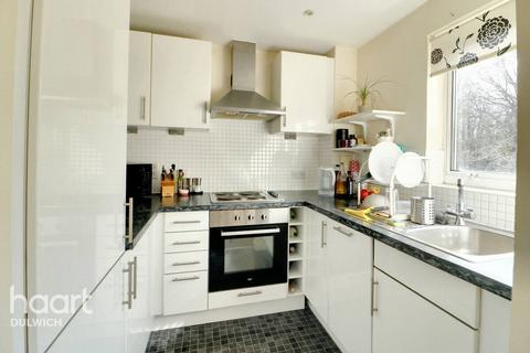 Flat 3, Ashdown Court Highwood Close, London, SE22 8NP