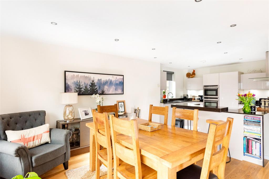 Dining/Kitchen