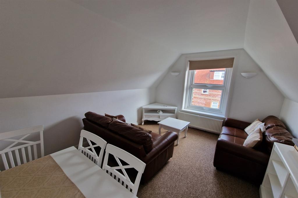 Living area 2