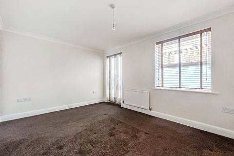 2 bedroom flat for sale - Garden Street, Gillingham, Kent, ME7