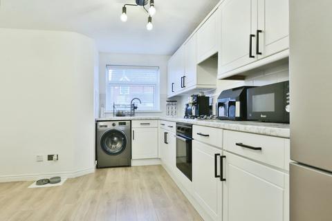 3 bedroom semi-detached house for sale - Marbury Park, Kingswood, Hull,  HU7 3DG