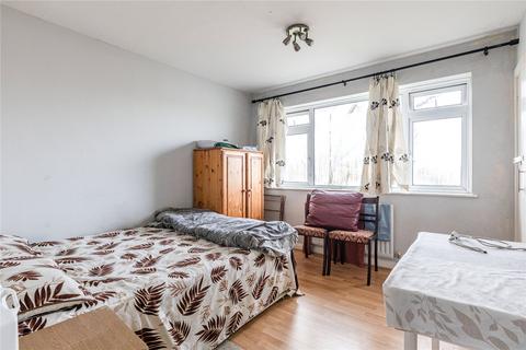2 bedroom maisonette for sale, Addlestone, Surrey KT15