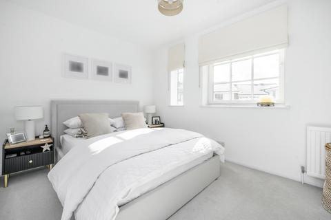 4 bedroom terraced house for sale - Coach House Lane, London, N5