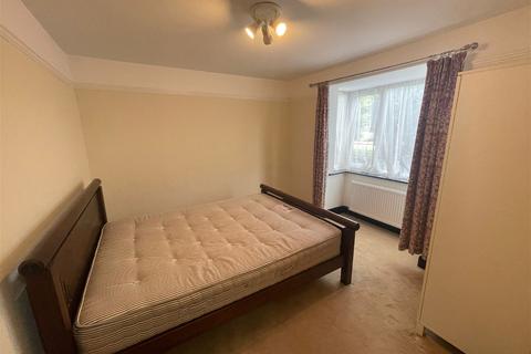1 bedroom ground floor flat to rent - Oxford Road, Denham, Gerrards Cross, Greater London, SL9 7AZ