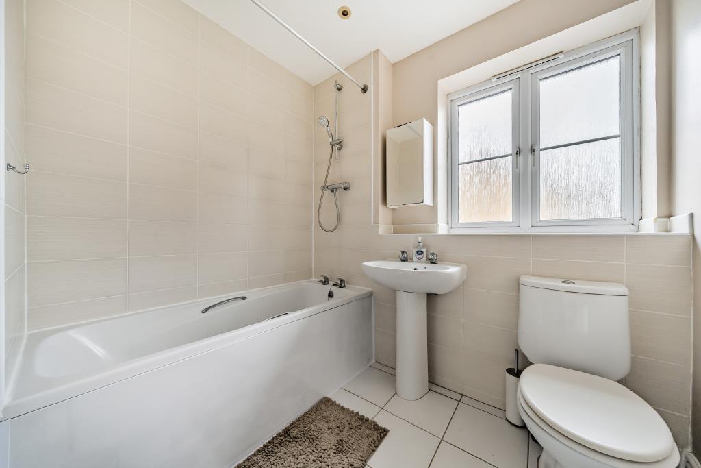 Waterford Road, Witney, OX28 2 bed detached house for sale £270,000