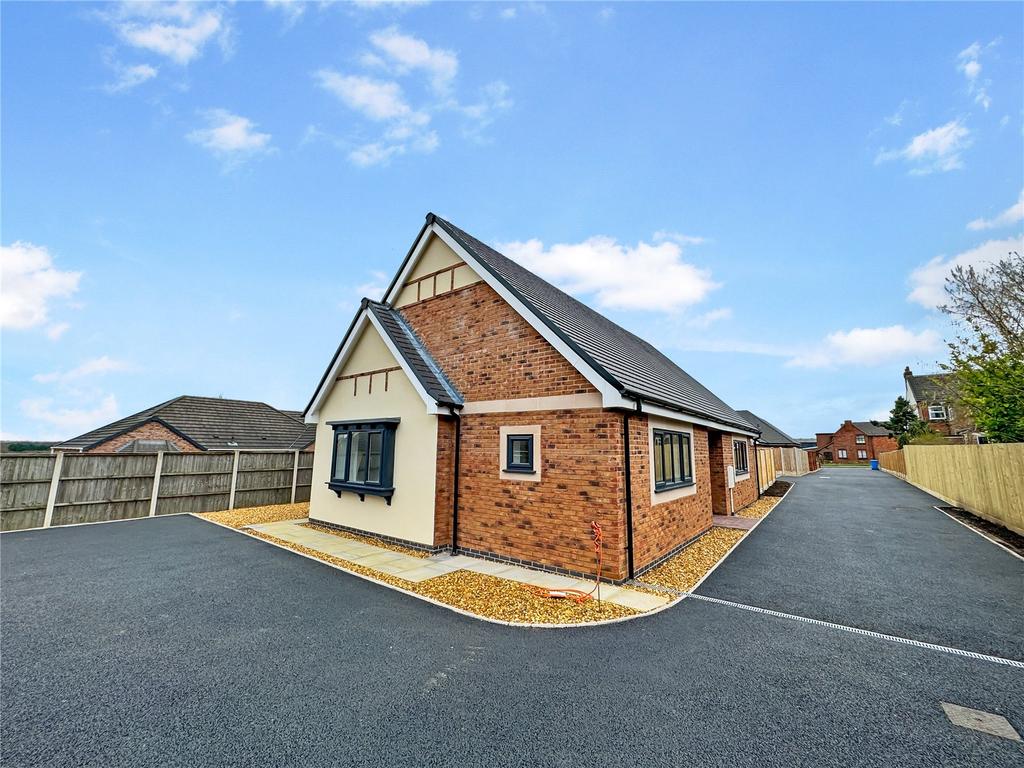 Jacobs Hall Lane, Great Wyrley, Staffordshire, WS6 2 bed bungalow for