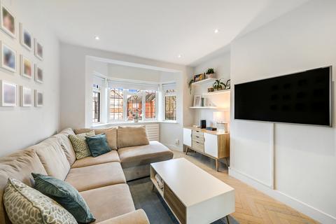 3 bedroom flat for sale, Castlebar Park, Ealing, London, W5