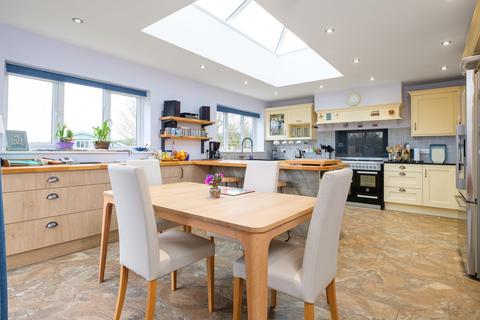 4 bedroom detached house for sale, Individual detached home in Congresbury