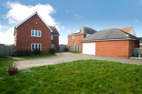 4 bedroom detached house for sale, Chapel End Way, Halstead CO9