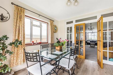 2 Thorndon Gardens, Epsom, KT19 0QP