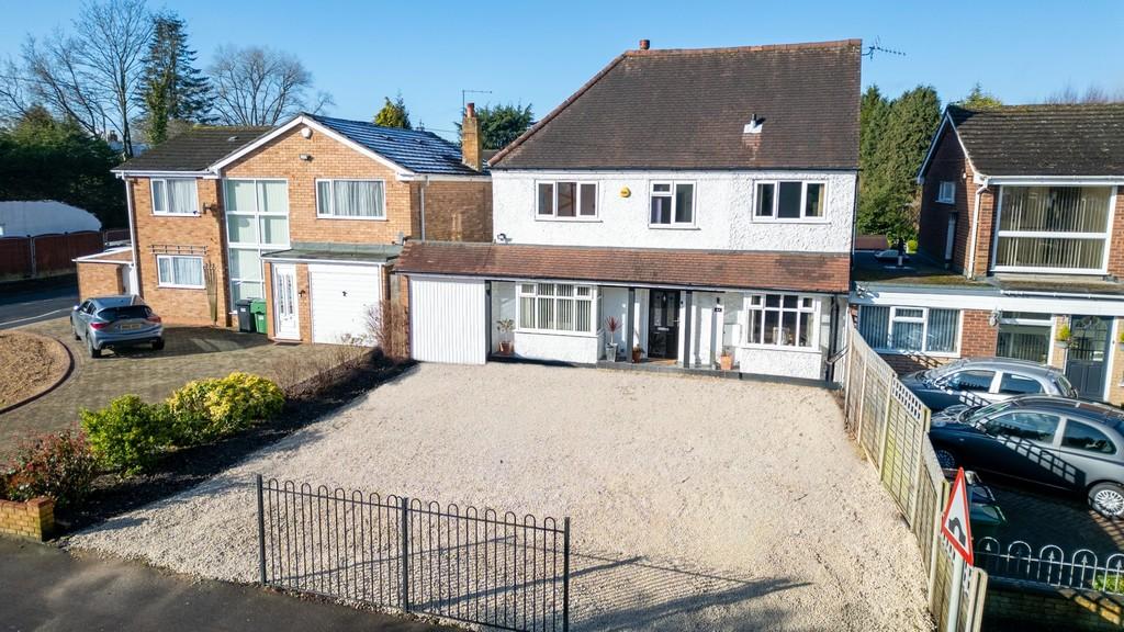 Haslucks Green Road, Shirley 4 bed detached house for sale £500,000