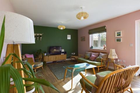4 bedroom end of terrace house for sale - Awebridge Way, Abbeydale, Gloucester, GL4