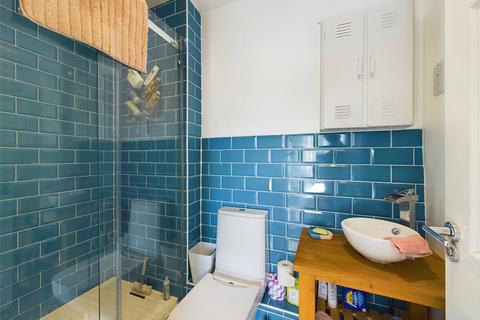 77 Awebridge Way, Gloucester, GL4 4FP