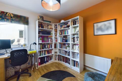 77 Awebridge Way, Gloucester, GL4 4FP