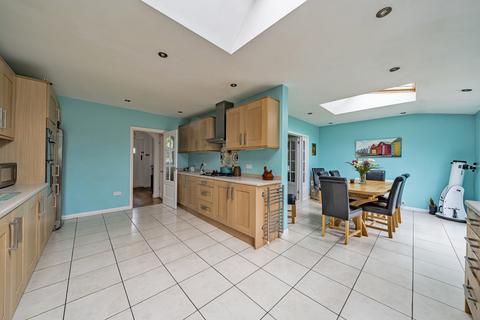 55 Connaught Road, Brookwood, Woking, GU24 0ET