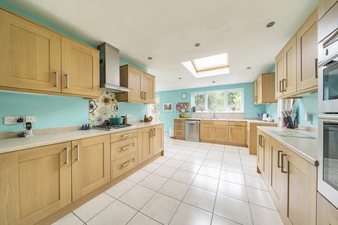 55 Connaught Road, Brookwood, Woking, GU24 0ET