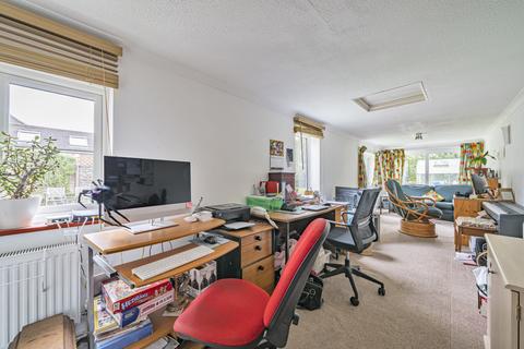 55 Connaught Road, Brookwood, Woking, GU24 0ET