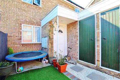 2 bedroom maisonette for sale, Sutton Avenue, Surrey GU21