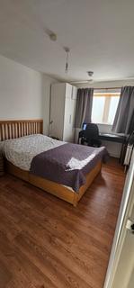 1 bedroom apartment to rent, North Drive, Hounslow, TW3