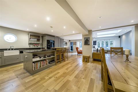 Titlark Cottage, 4 Commonfields, West End, Woking, GU24 9HY