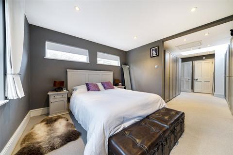 Titlark Cottage, 4 Commonfields, West End, Woking, GU24 9HY